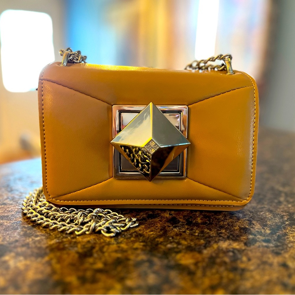 Steve Madden camel color purse